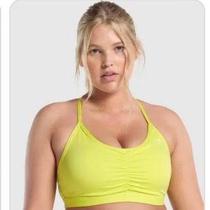 GYMSHARK—  Ruched Sports Bra